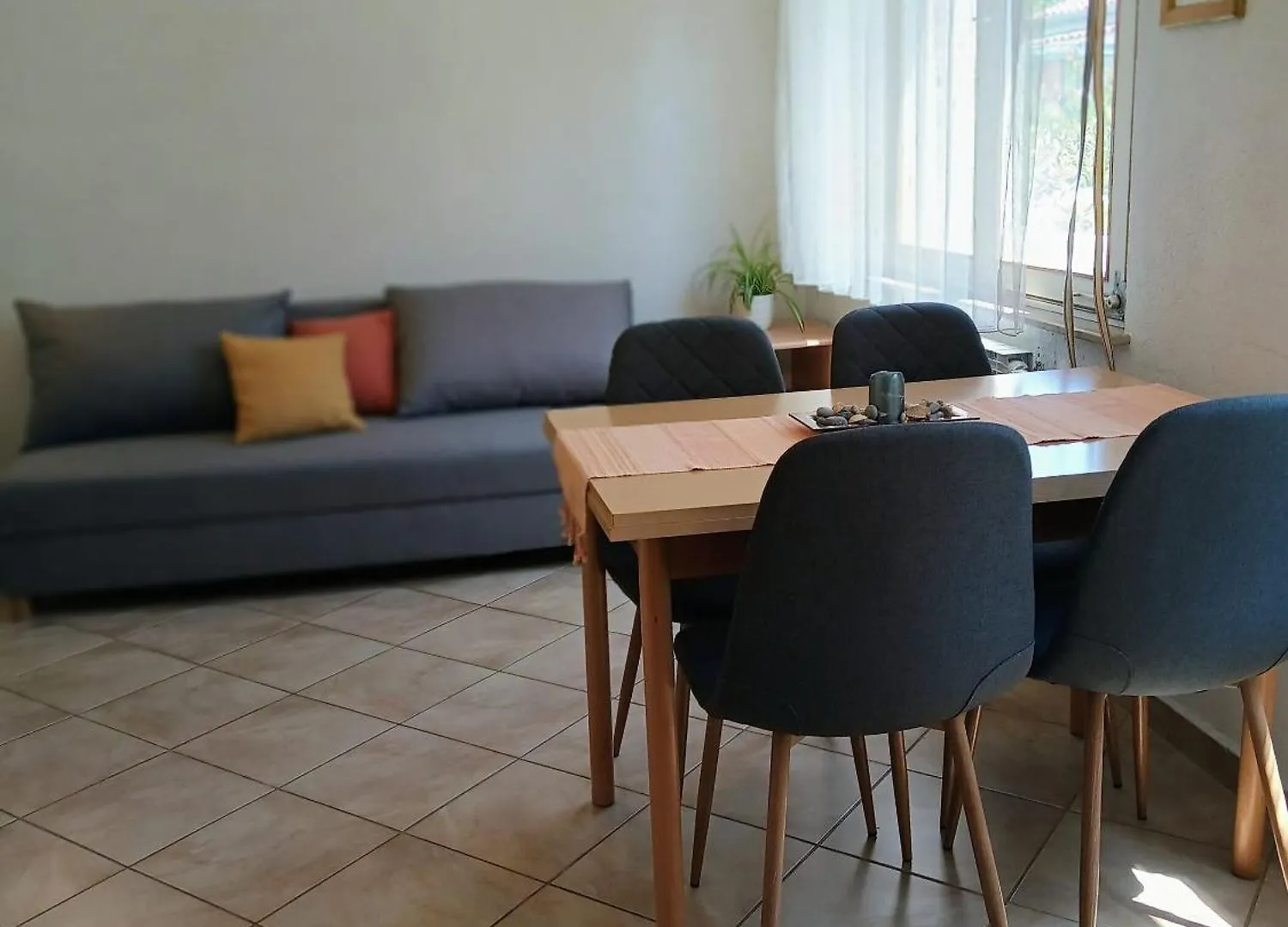 Apartments Jadranka Pula 0*,  Croacia